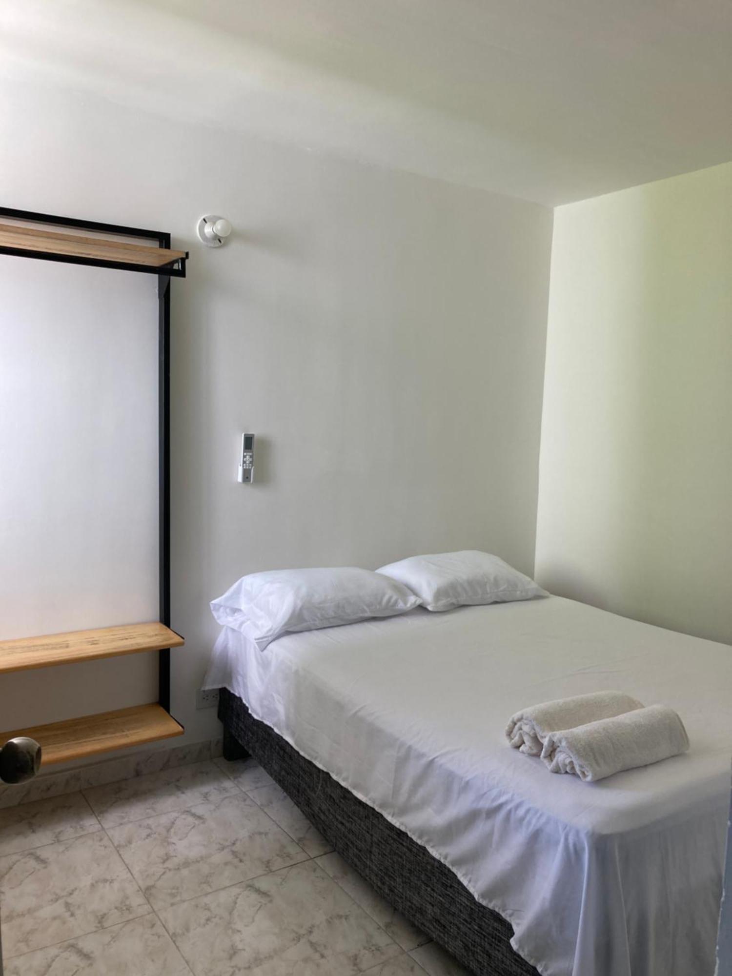 Seis Personas En Apartment